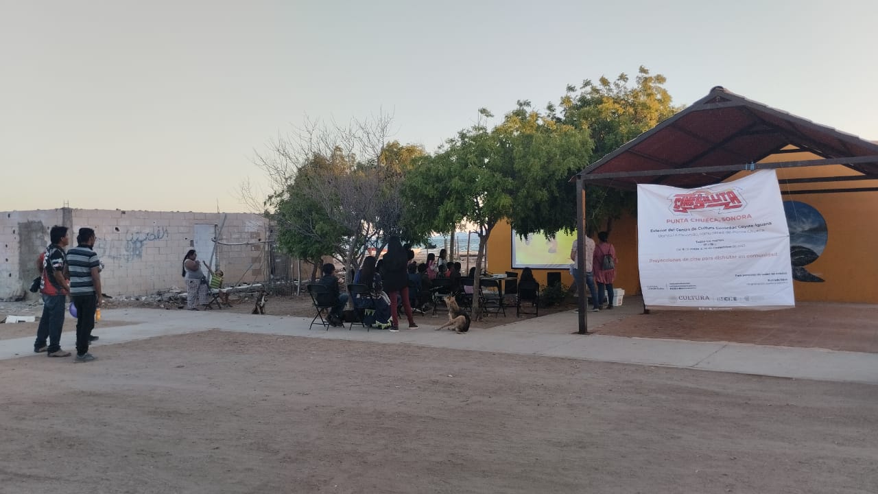 Actividad Cultural Comunitaria: Cine sillita del desierto